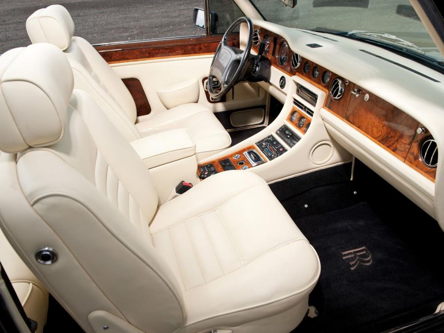  Rolls-Royce Corniche III 1989 года  (фото 12 из 15)